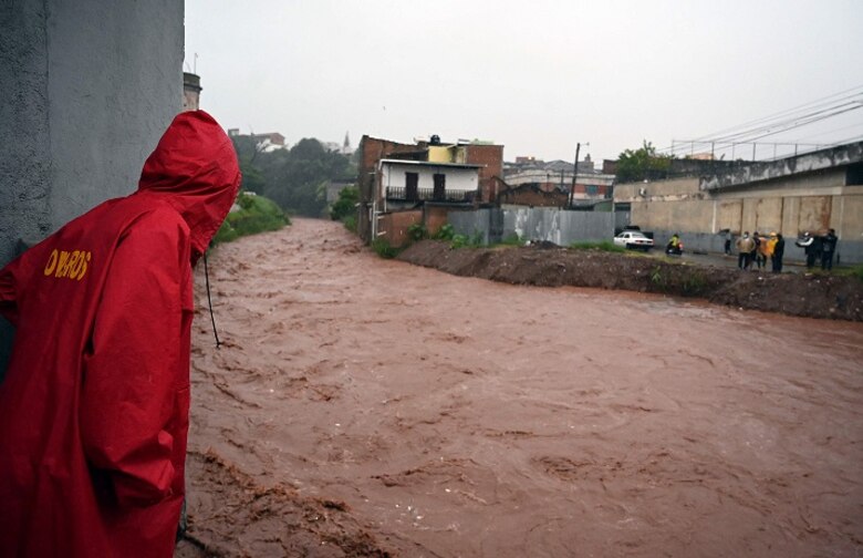 Tormenta tropical Iota llega a Honduras tras dejar nueve muertos en América Central y Colombia