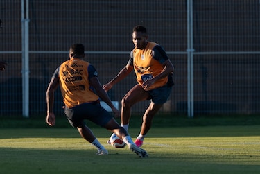Luis Mejía y Aníbal Godoy evolucionan favorablemente y entrenan con Panamá