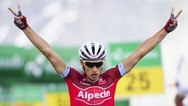 Simon Spilak gana la séptima etapa y se viste de amarillo en Vuelta a Suiza