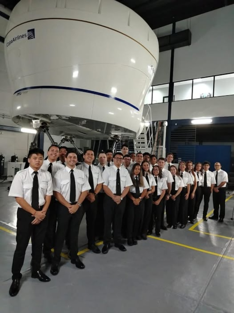 El cielo demanda talento: Panamá necesitará más de 4 mil trabajadores aeronáuticos en la próxima década