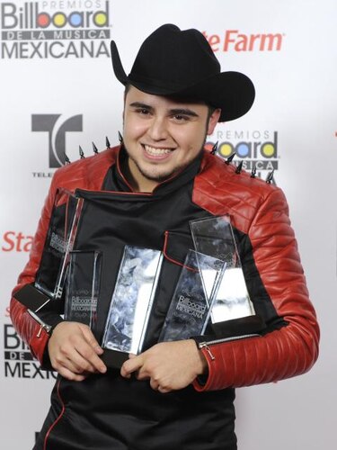 Los corridos imponen su ley en los Premios Billboard de la Música Mexicana