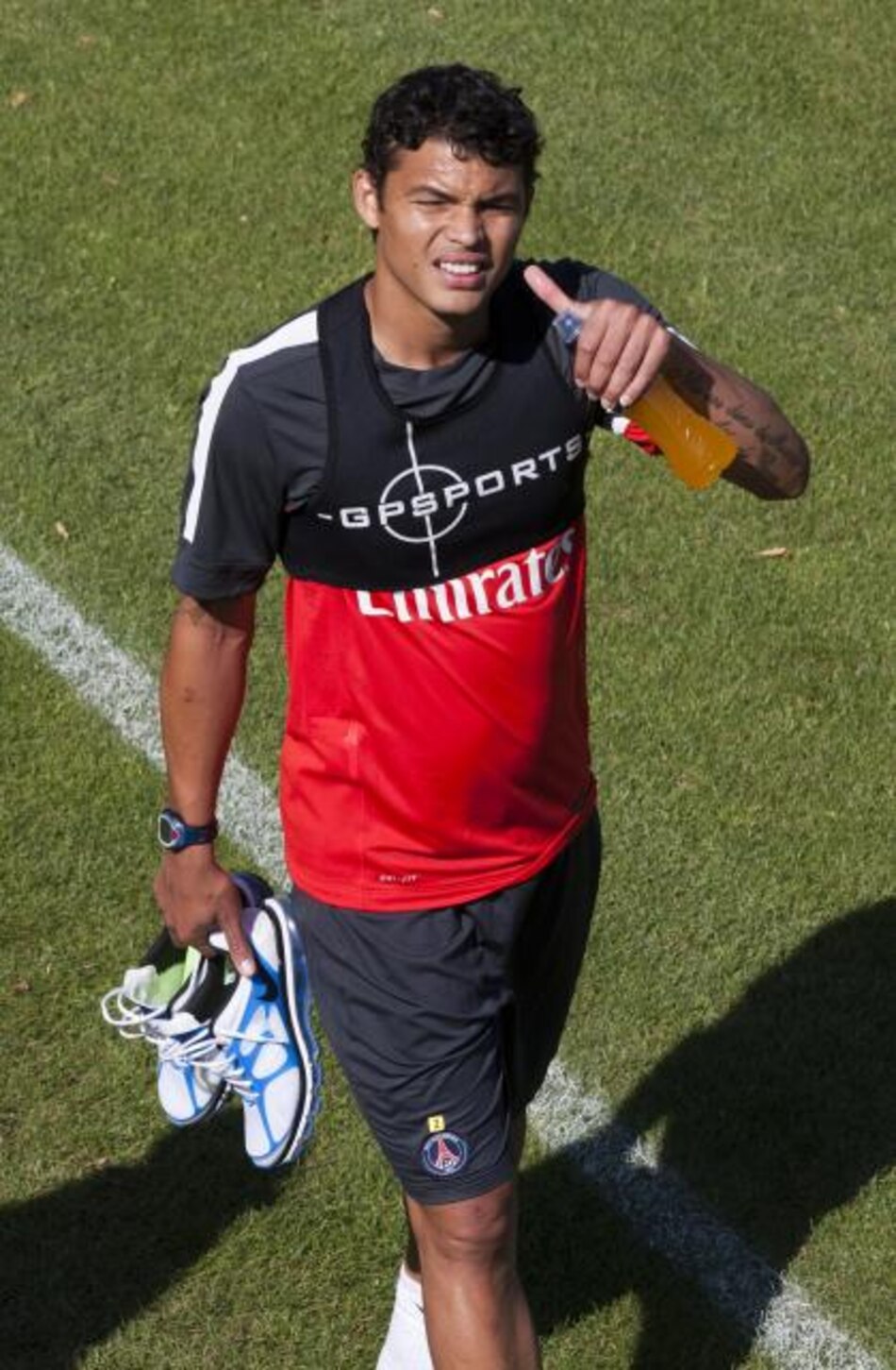 El PSG confirma la renovación del contrato de Thiago Silva