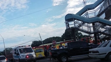 Cinco estudiantes lesionados tras accidente vehicular en La Espigadilla