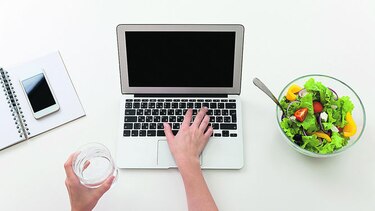 ¿Por qué no comemos bien y tampoco ahorramos suficiente?