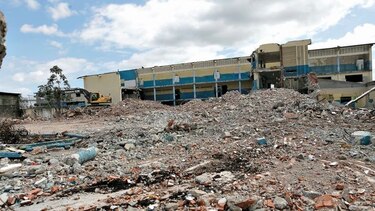 Capac discrepa con ley que establece la construcción de aulas escolares