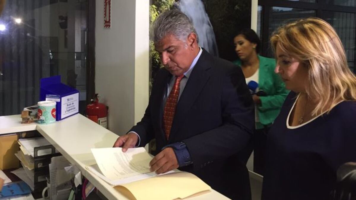 Mulino se presenta ante el TE para renunciar al fuero electoral