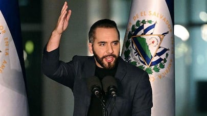 Qué pasó con el experimento de Bukele de convertir a El Salvador en el ‘país del bitcoin’