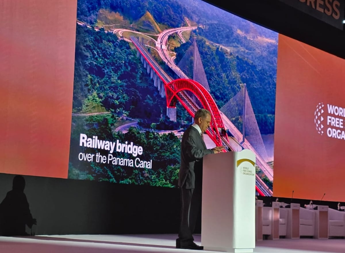 Renfe evaluará diseño del futuro puente sobre el Canal para el tren Panamá
