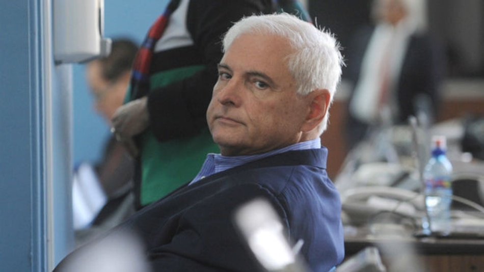 Fiscal acusa a expresidente Ricardo Martinelli por pinchazos