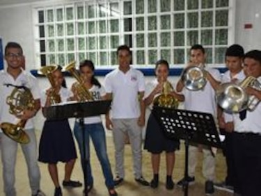 Los músicos del Instituto Urracá sueñan con Europa y Japón