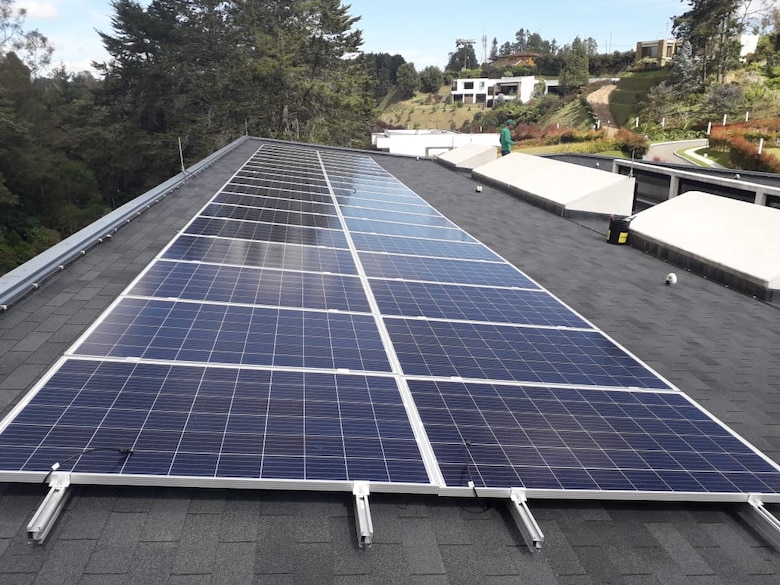 Autoconsumo solar acelera su crecimiento y se acerca rápidamente al límite fijado por la ASEP