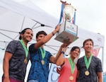 Akua y Chava dominan la primera carrera de cayucos