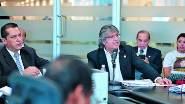 Anteproyectos y proyectos de salud, en espera de discusión