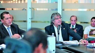 Anteproyectos y proyectos de salud, en espera de discusión