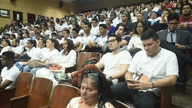 'Siento una profunda indignación con este proceso', la voz de los jóvenes en el pleno