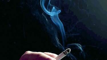 Inglaterra restringe humo del tabaco