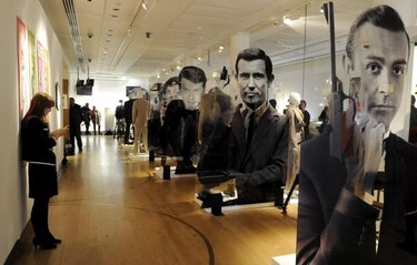 James Bond llega a los 50 sin achaques
