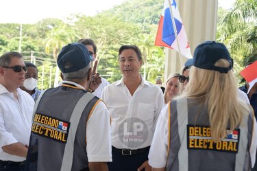 Hoy cierra el registro de los aspirantes a cargos por la libre postulación; Gordón y Arrocha acuden al Tribunal Electoral