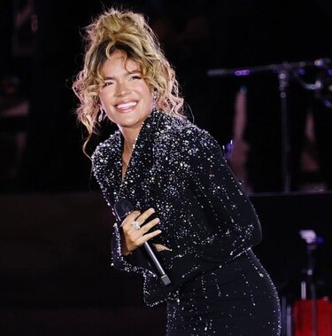 Karol G canta por la fraternidad en un memorable macroconcierto en la plaza vaticana