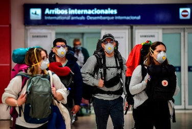 Argentina suspende vuelos por 30 días desde zonas más afectadas por coronavirus