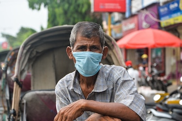 El récord de muertos y contaminados por Covid-19 sume a India en una grave crisis sanitaria