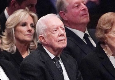 Expresidente estadounidense Jimmy Carter vuelve a ser hospitalizado