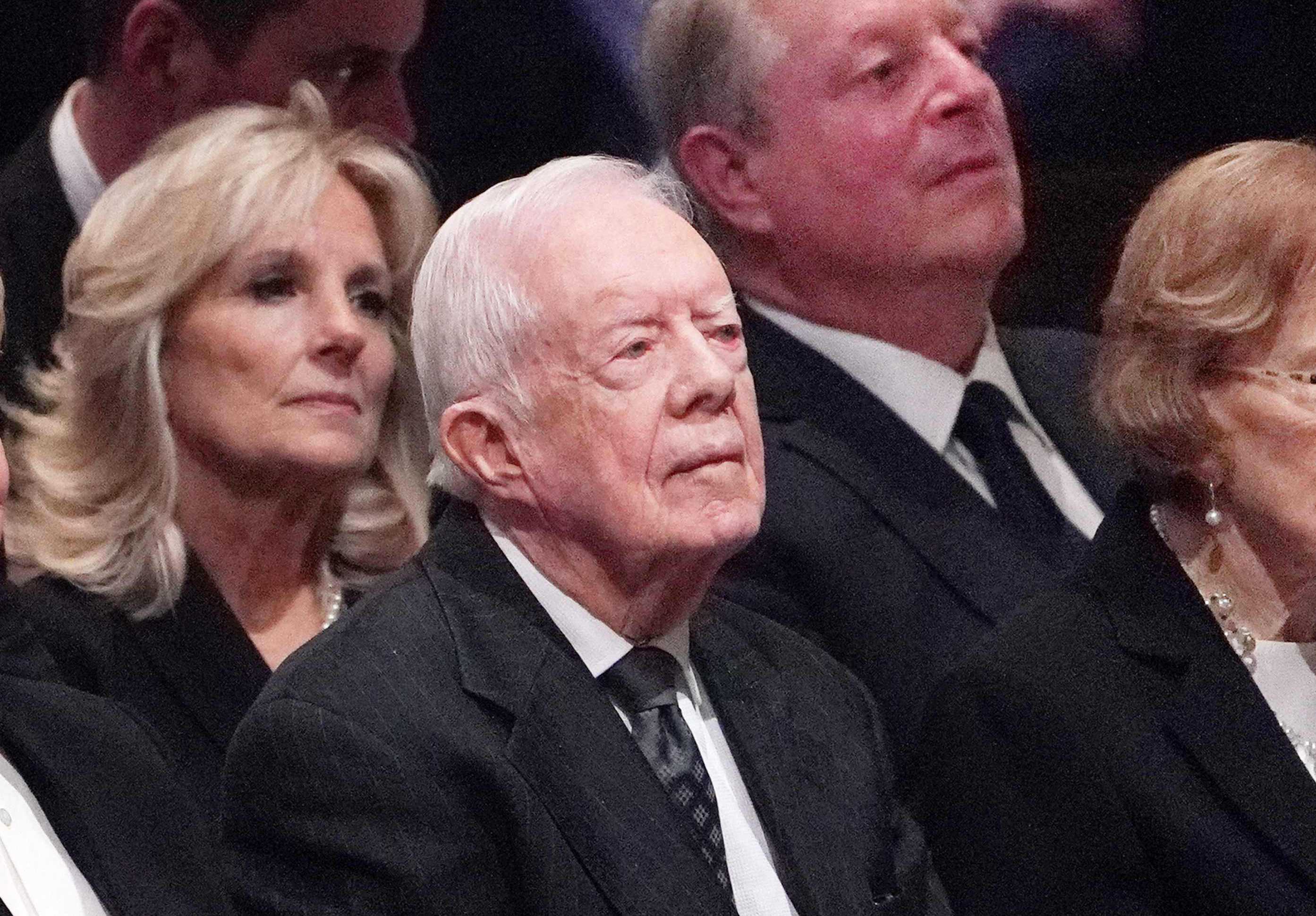 Expresidente estadounidense Jimmy Carter vuelve a ser hospitalizado