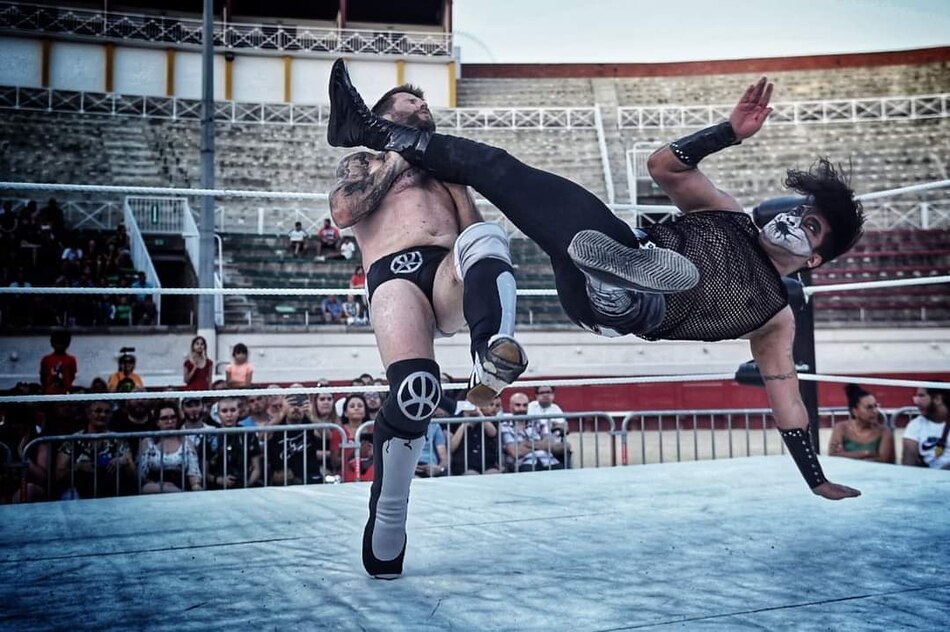 La lucha libre, el gigante dormido