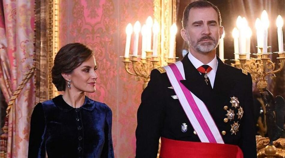 El rey Felipe VI de España rinde homenaje a su padre Juan Carlos
