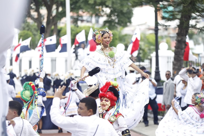 La Cámara de Comercio llama a fortalecer la unidad nacional más allá del mes de la Patria