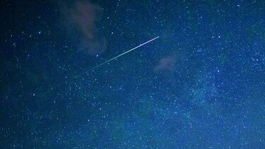 De los cielos llueven estrellas