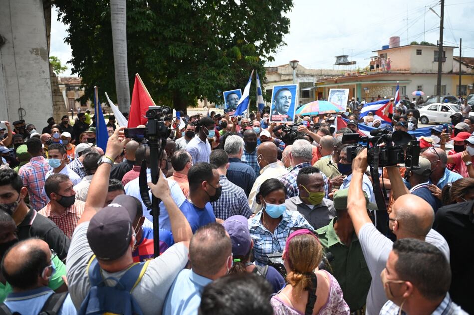 Multitudinaria e inédita protesta antigubernamental en un pequeño pueblo de Cuba