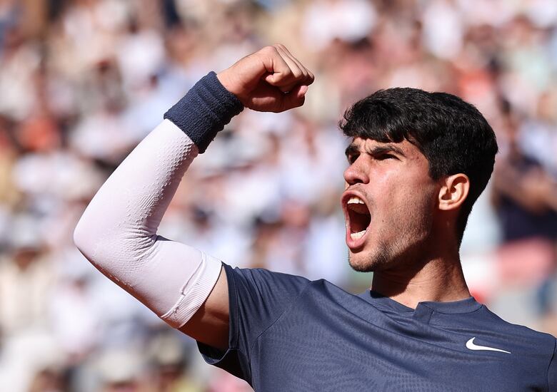 Alcaraz gana por primera vez un Roland Garros al batir en la final a Zverev en cinco sets