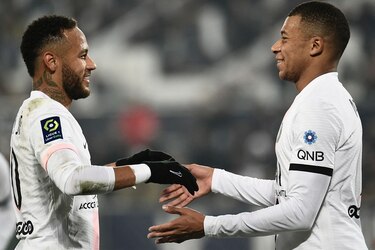 El PSG gana sin Messi en Burdeos gracias a Neymar y Mbappé