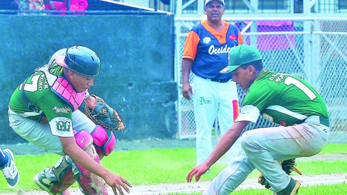 En el terreno de juego pone todo su esfuerzo.ESPECIAL