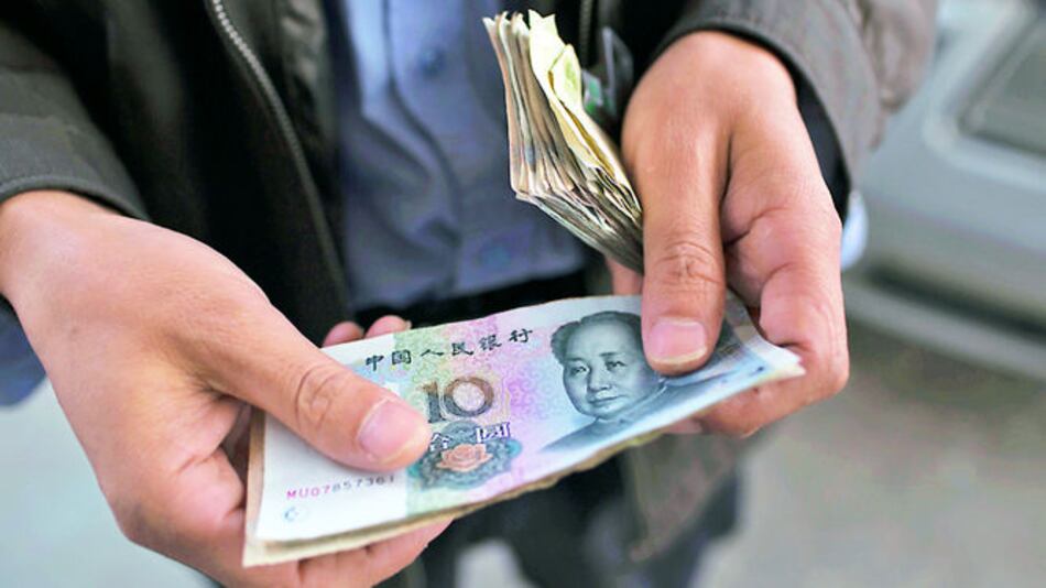 Clientes reclaman ahorros