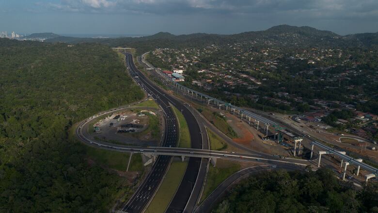 Conductores ponen a prueba nuevos carriles de la vía Panamericana hacia Arraiján