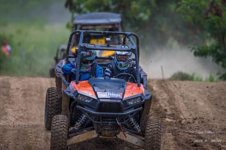 Falcón, el campeón de las carreras de 'mulitas' de Panamá