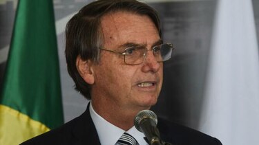 Presidente de Brasil rinde homenaje a exdictadores