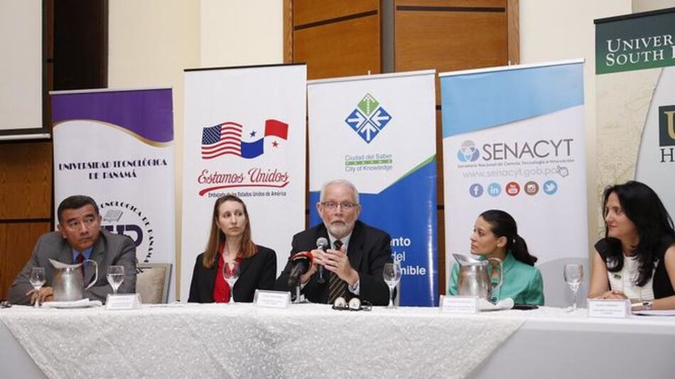 Apuestan por Panamá como destino académico