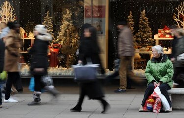 Compras navideñas en época de vacas flacas producen estrés
