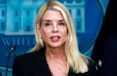 Fiscal general de Estados Unidos anuncia cargos contra Nicolás Maduro y Cilia Flores