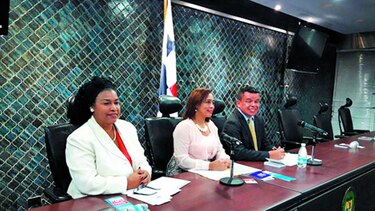 Grupo de mujeres pide más oficinas de género