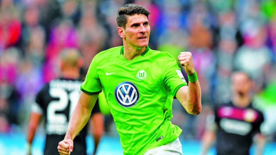 Gómez logra tripleta con el Wolfsburgo