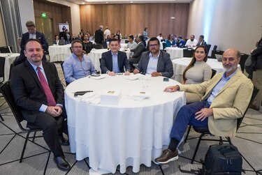Autoridades de gobiernos locales participan de encuentro sobre el desarrollo de territorios inteligentes
