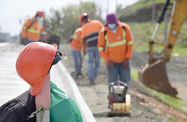Crisis laboral, riesgo y sostenibilidad del bono solidario