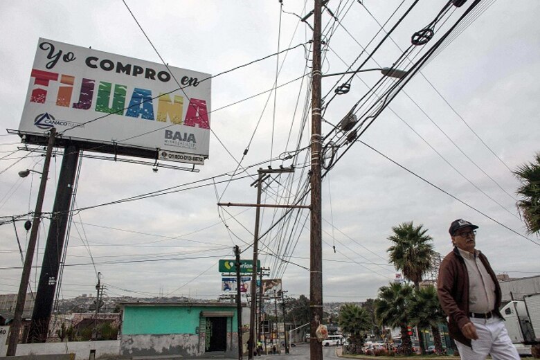 Miedo, rabia, orgullo: el mexicano compra menos en la frontera con Estados Unidos