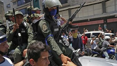 Juan Guaidó intenta redoblar presión contra Nicolás Maduro