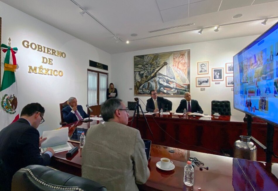 Presidente de México cambia de tono y pide que trabajadores sean enviados a casa