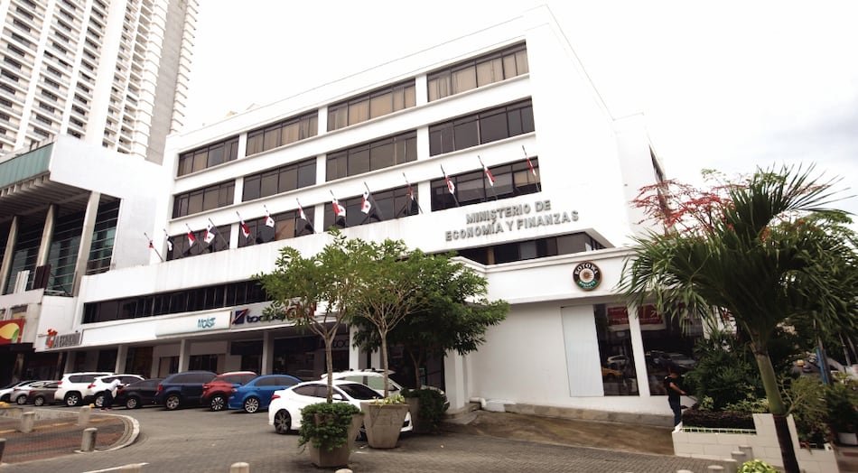 Relación deuda-PIB cae, pero sigue lejos de niveles prepandemia